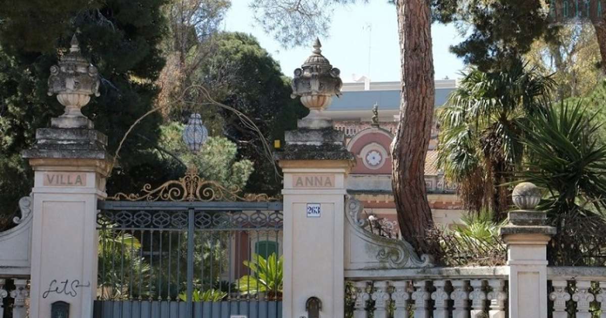 Bari, splendore e riti satanici: sono le antiche e invisibili ville di via Fanelli